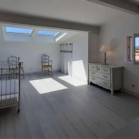 Climatisee En Bord De Avec Wifi Et Parking - Fr-1-308-142 * Le Rayol-Canadel-sur-Mer